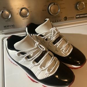 Jordan 11 Low Concord Breds